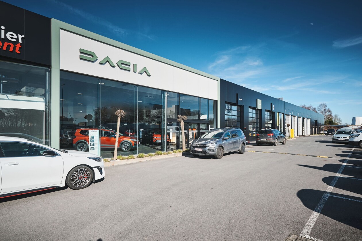1260-valckenier-aalst-dacia-showroom