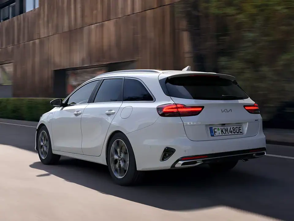 kia-ceed-sportswagon-phev-my22-rear-design