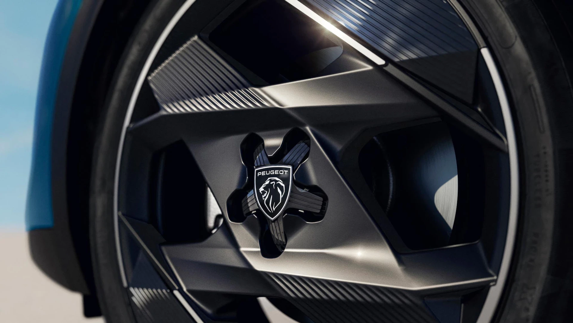 PEUGEOT_408PHEV_2206STYP_057_2030x1145