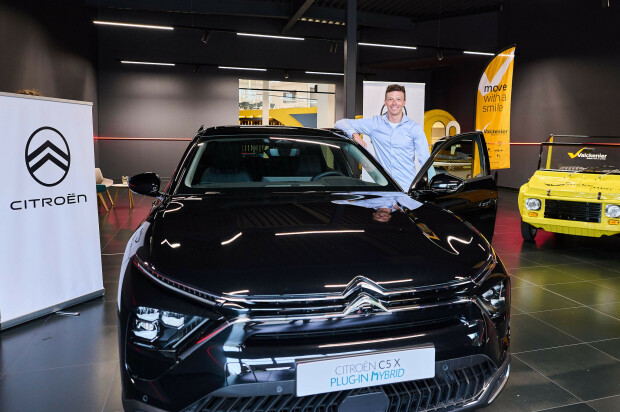 Oliver naesen portret