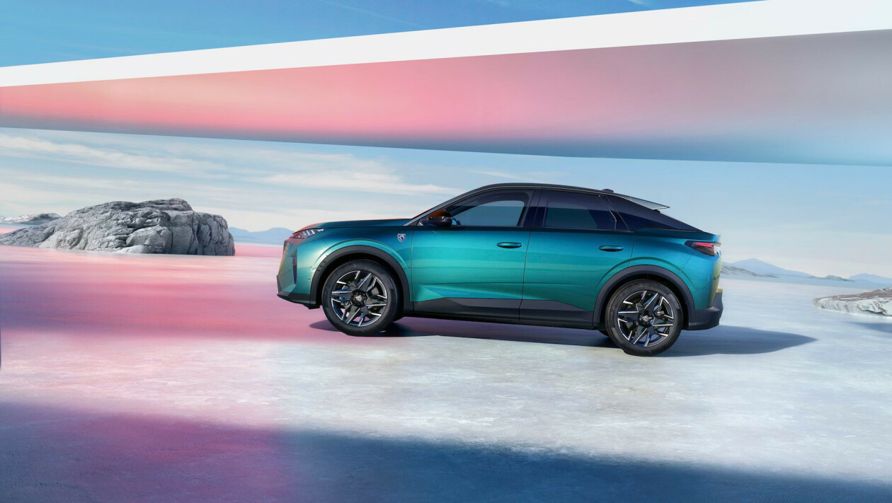 PEUGEOT_3008_HYBRID_2309STYP_153_D_2030x1146