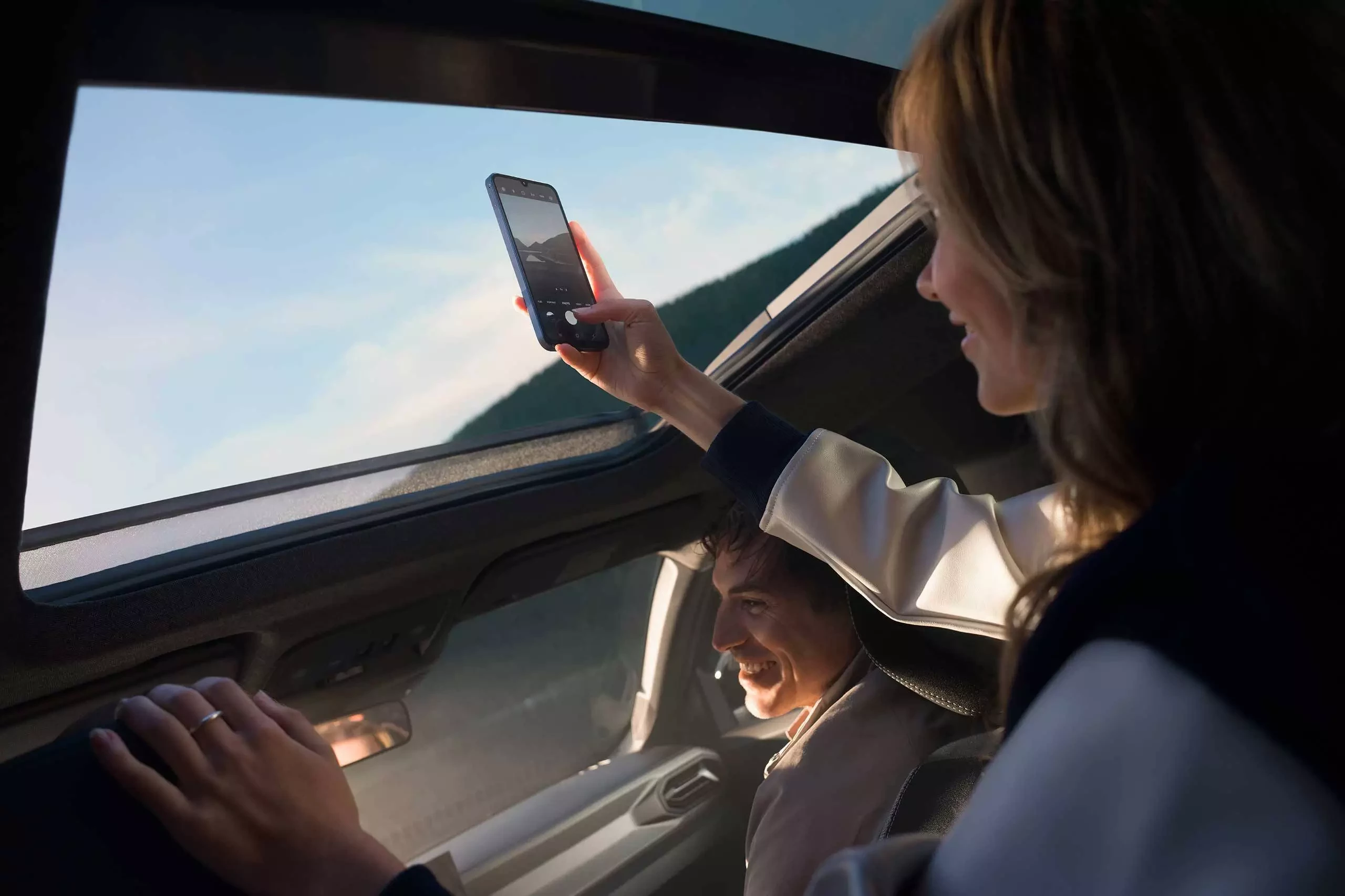 Panoramisch glazen dak_Dacia Bigster