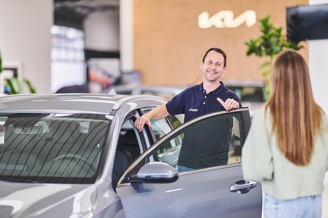 1260_valckenier_aalst_kia_showroom