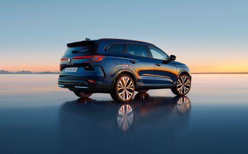 Reveal-Espace-V2J1_FB_COVER-00 (1)