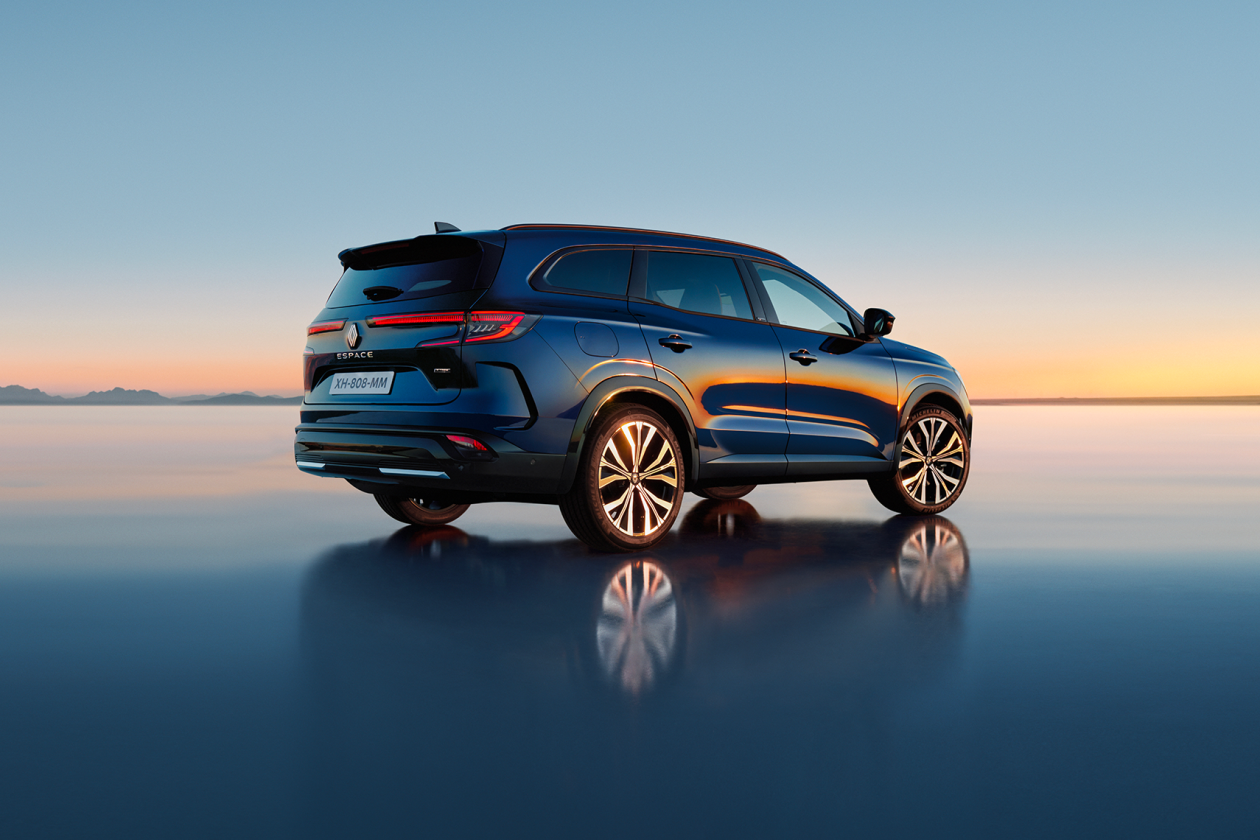 Reveal-Espace-V2J1_FB_COVER-00 (1)