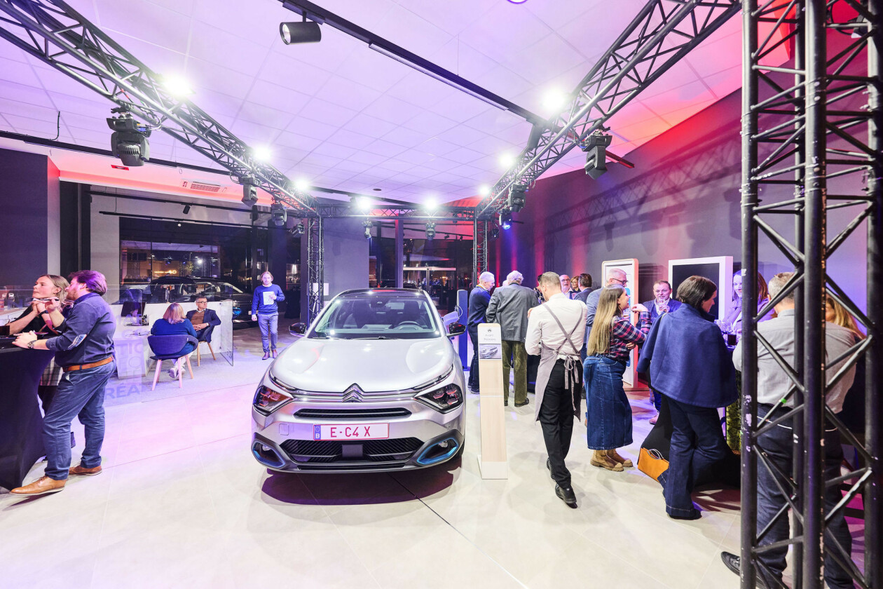 valckenier-opening-kareelstraat-oktober-22-showroom-2