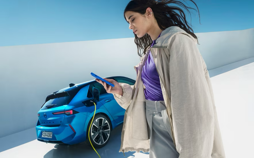 opel_astra-e_connectivity_4x3_ase23_e_11_rgb