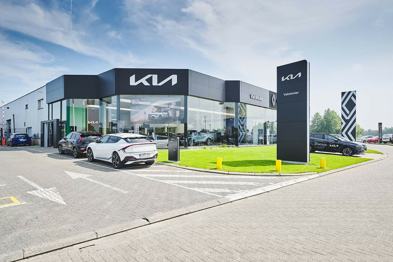 1260-valckenier-aalst-showroom-kia-outsdie